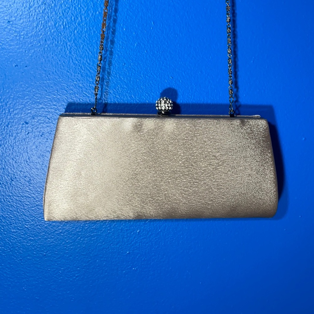 NWOT Women’s Clutch with Chainlink Strap